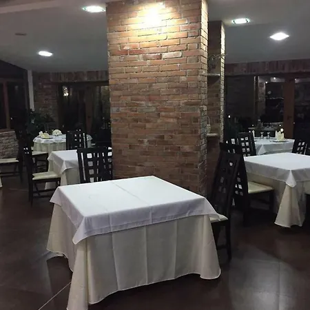 酒店 Lake Park Restaurant