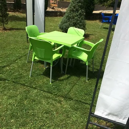 Lake Park Restaurant Pogradaş